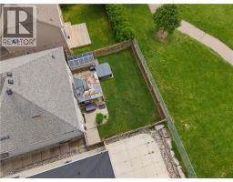 21 IRONGATE Drive - 36