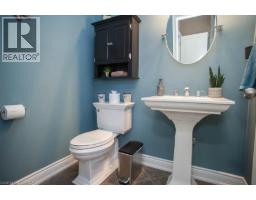 10 BISSET Avenue - 17