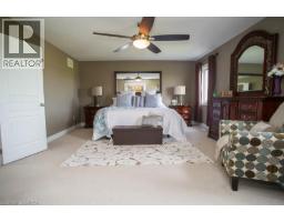 10 BISSET Avenue - 19