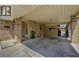 180 BALMORAL Drive - 3