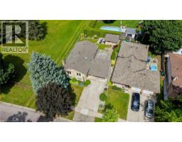 180 BALMORAL Drive - 40