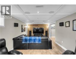 50 BISSET Avenue - 33