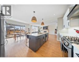 192 GIBBONS Street - 10
