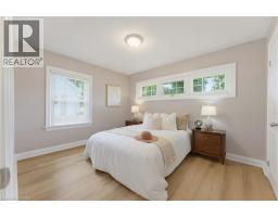 84 DUNDAS Street W - 13