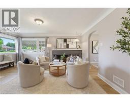 84 DUNDAS Street W - 6