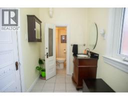 162 GRAND RIVER Street N - 18
