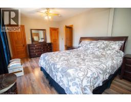 162 GRAND RIVER Street N - 25
