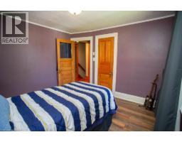 162 GRAND RIVER Street N - 28