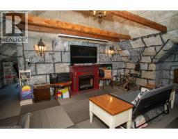162 GRAND RIVER Street N - 35