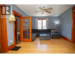 162 GRAND RIVER Street N - 9