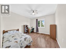 169 POWELL Road - 18