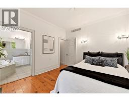 25 DUNBAR Street - 35