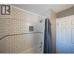 20 HOGARTH Road - 22