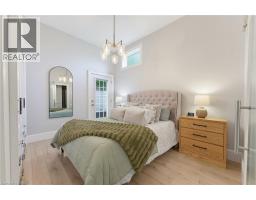 33 ELGIN Street - 13
