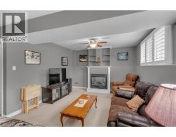 5 PASSMORE Court - 18