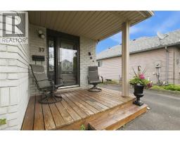 37 ANASTASIA Crescent - 3
