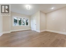 150 ST MARGARETS Road - 33