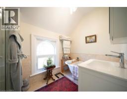 11 CHESTNUT Avenue - 33