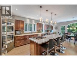 156 ST JOHNS Road W - 11