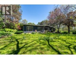 9 SUMMERHAYES Crescent - 45