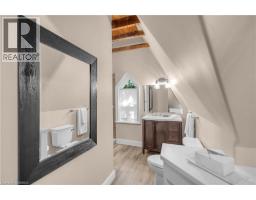 60A DUNDAS Street W - 24