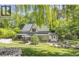 60A DUNDAS Street W - 3