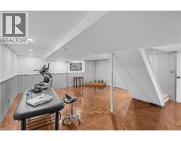 60A DUNDAS Street W - 31