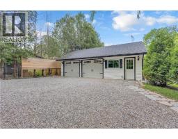 60A DUNDAS Street W - 40