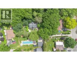 60A DUNDAS Street W - 48