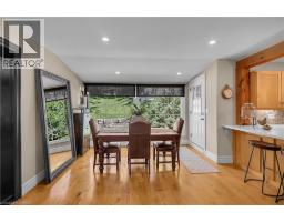 60A DUNDAS Street W - 8