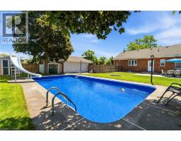 134 QUEENSWAY Drive - 46
