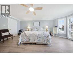 23 EDGEWATER Drive - 16