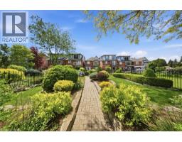 23 EDGEWATER Drive - 29