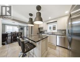 8 QUEENSWAY Drive - 13