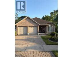 18 MAICH Crescent - 1