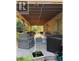 18 MAICH Crescent - 25
