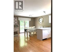 18 MAICH Crescent - 9