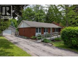 156 MUTUAL Street N - 1