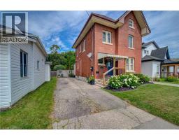 106 SYDENHAM Street - 2