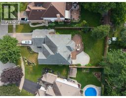 42 MUIRHEAD Crescent - 49