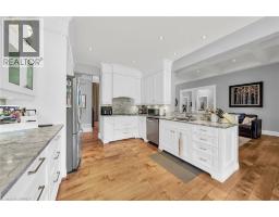 12 ELLINGTON Place - 13