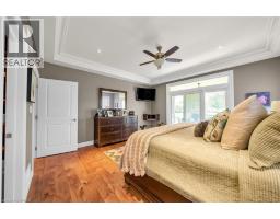 12 ELLINGTON Place - 21