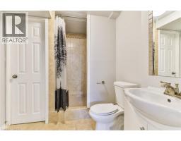 3 DWYER Court - 23