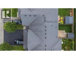 3 DWYER Court - 28