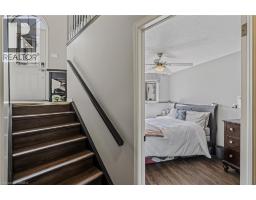5 RICHTER Street - 18