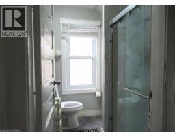 196 WELLINGTON Street - 15