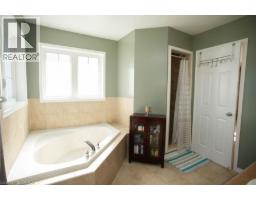 28 BARRETT Avenue - 23