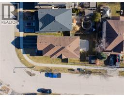 28 BARRETT Avenue - 35