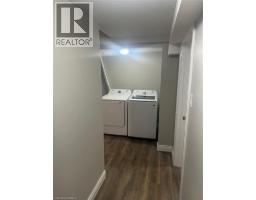 54 DEBBY Crescent - 21