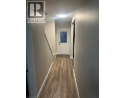 54 DEBBY Crescent - 5